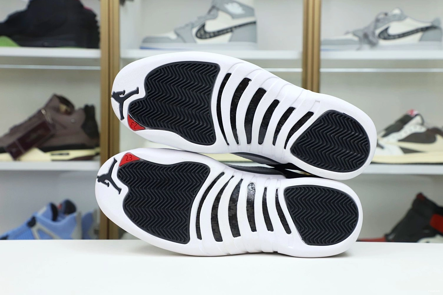 PLAYOFFS 12 RETRO JORDAN 2022 AIR 1030